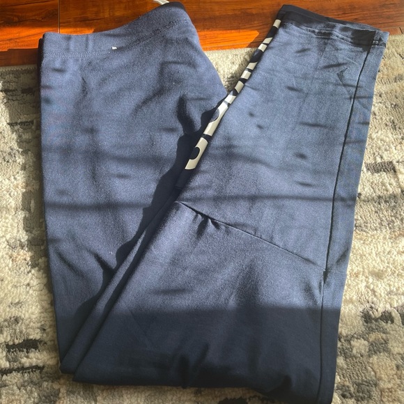 ADIDAS CONAVY/WHITE ESSENTIALS HIGH-WAISTED LOGO LEGGINGS SIZE M. - Picture 2 of 7